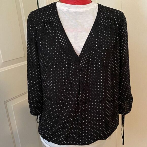 Soho V-neck Long Sleeve Polka Dot top Size S - Picture 1 of 7